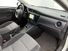 Toyota Auris (2017) thumbnail 5