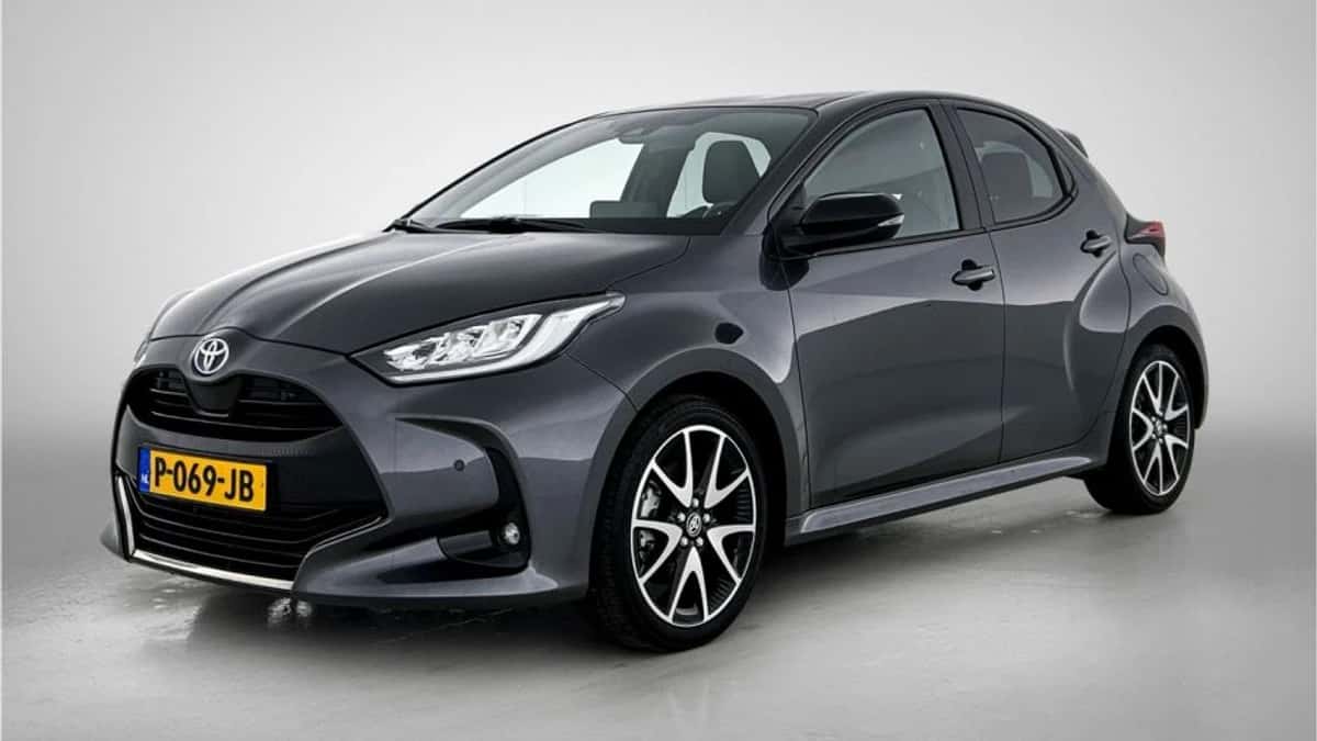 Toyota Yaris (2022) — foto 1