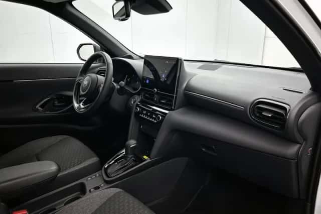 Toyota Yaris_Cross (2025) thumbnail 6