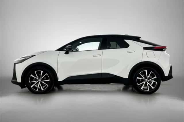 Toyota C-HR (2025) thumbnail 3