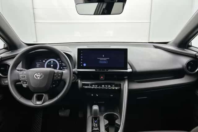 Toyota C-HR (2025) thumbnail 4