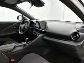 Toyota C-HR (2025) thumbnail 6