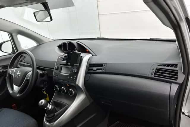 Toyota Verso (2014) thumbnail 6