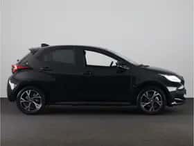 Toyota Yaris (2025) thumbnail 2