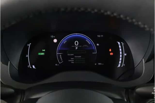 Toyota Yaris (2025) thumbnail 4