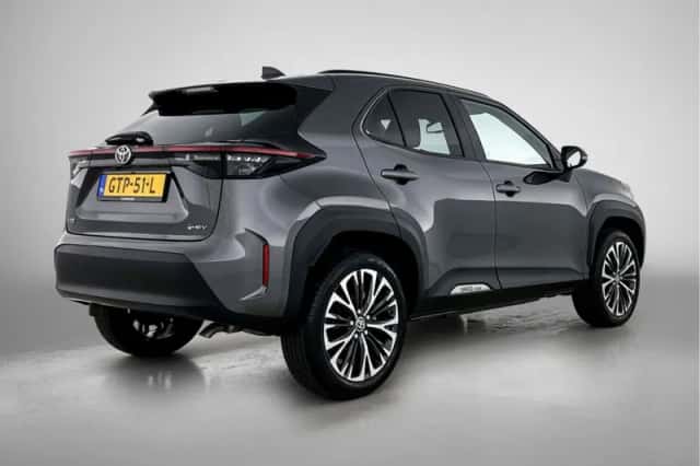 Toyota Yaris Cross (2024) thumbnail 2