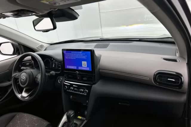 Toyota Yaris Cross (2024) thumbnail 6