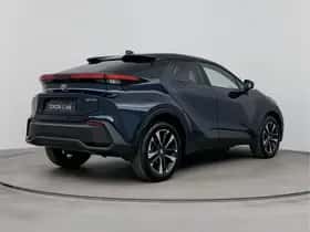 Toyota C-HR (2026) thumbnail 2