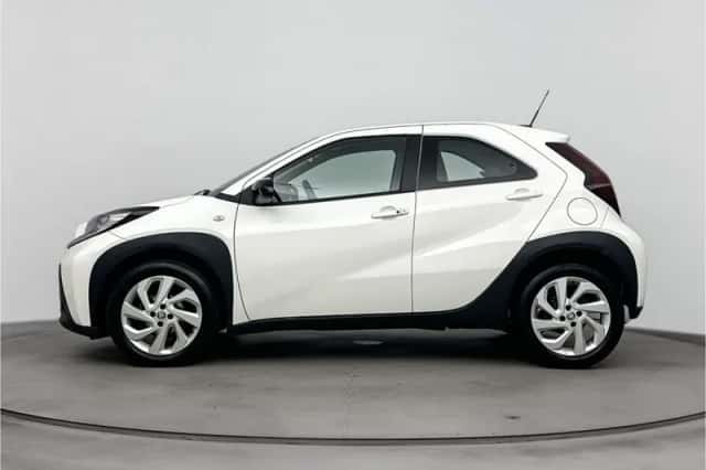 Toyota Aygo (2023) thumbnail 3