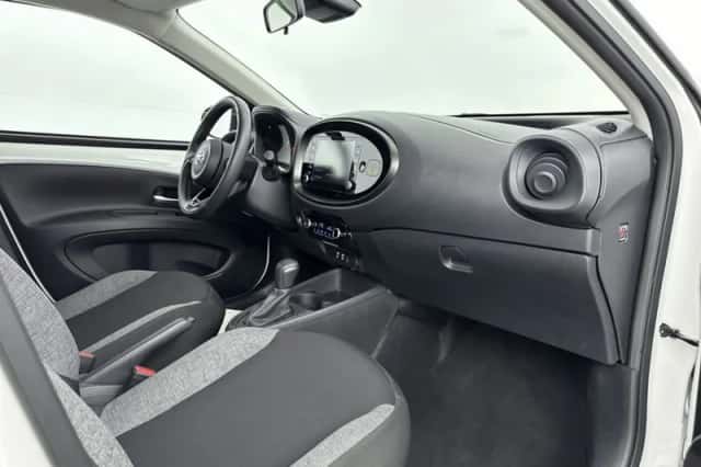 Toyota Aygo (2023) thumbnail 6