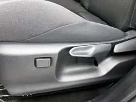Toyota C-HR (2025) thumbnail 37