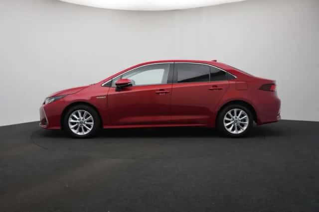 Toyota Corolla (2020) thumbnail 3