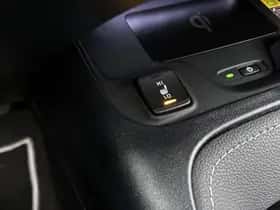 Toyota Corolla_Touring_Sports (2025) thumbnail 18
