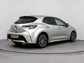 Toyota Corolla (2022) thumbnail 2