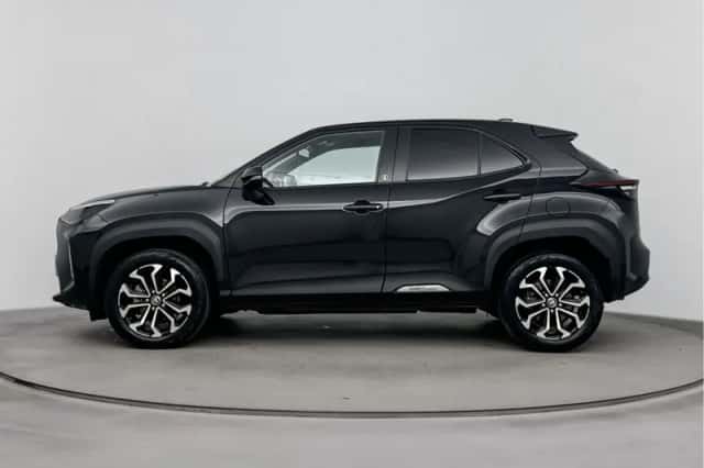 Toyota Yaris_Cross (2023) thumbnail 3