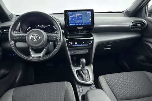 Toyota Yaris_Cross (2023) thumbnail 4