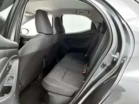 Toyota Yaris (2025) thumbnail 16