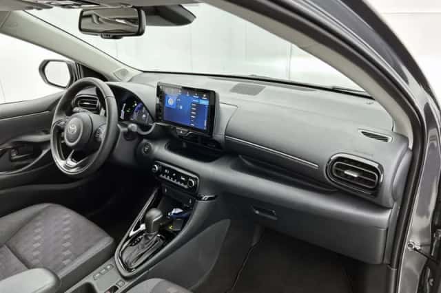 Toyota Yaris (2025) thumbnail 6