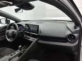 Toyota C-HR (2025) thumbnail 7