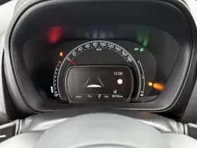 Toyota Aygo (2022) thumbnail 6