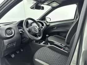 Toyota Aygo (2022) thumbnail 27