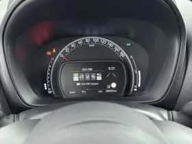 Toyota Aygo (2022) thumbnail 5