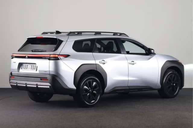 Toyota bZ4X (2026) thumbnail 2