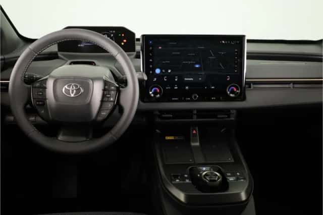 Toyota bZ4X (2026) thumbnail 4