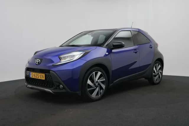 Toyota Aygo (2023) thumbnail 1