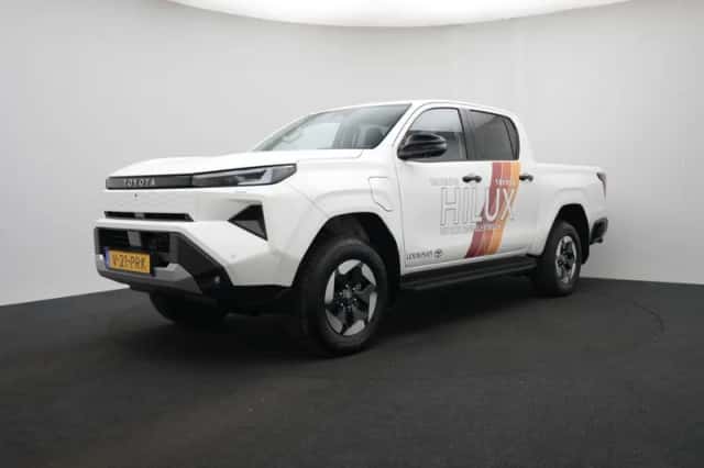 Toyota Hilux (2026) thumbnail 1