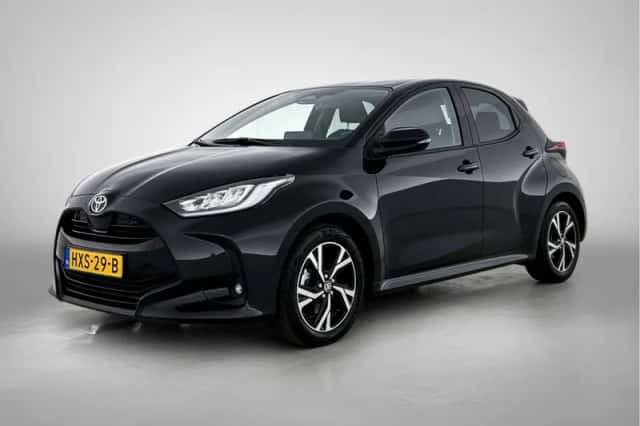 Toyota Yaris (2025) thumbnail 1