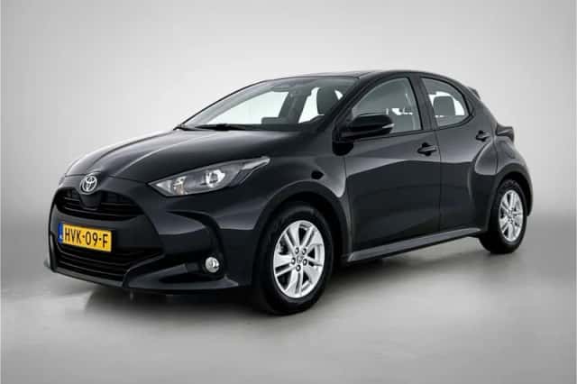 Toyota Yaris (2025) thumbnail 1