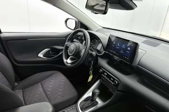 Toyota Yaris (2025) thumbnail 6