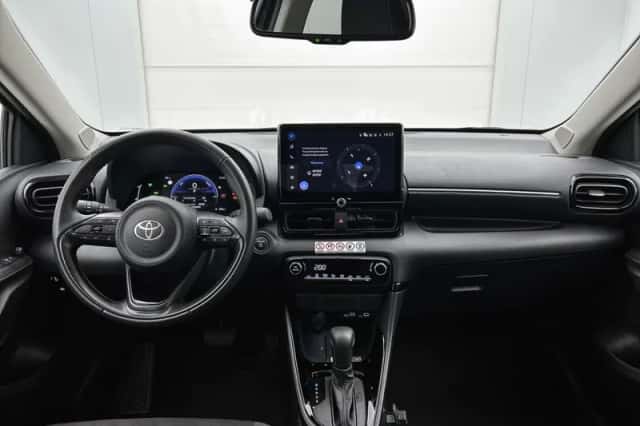 Toyota Yaris (2025) thumbnail 4