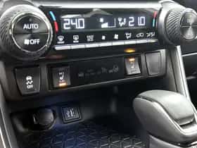 Toyota RAV4 (2025) thumbnail 18