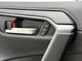 Toyota RAV4 (2025) thumbnail 25