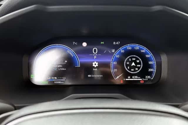 Toyota RAV4 (2025) thumbnail 5