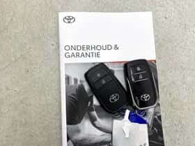 Toyota C-HR (2025) thumbnail 31