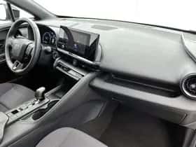 Toyota C-HR (2025) thumbnail 7