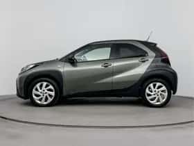 Toyota Aygo (2022) thumbnail 3