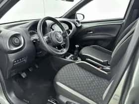 Toyota Aygo (2022) thumbnail 23