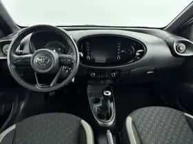 Toyota Aygo (2022) thumbnail 4