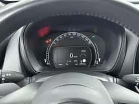 Toyota Aygo (2022) thumbnail 6