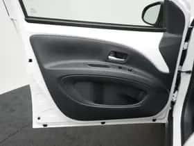 Toyota Aygo (2022) thumbnail 23