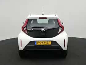 Toyota Aygo (2022) thumbnail 26