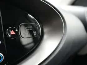 Toyota Aygo (2022) thumbnail 36