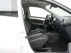 Toyota Aygo (2022) thumbnail 52