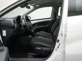 Toyota Aygo (2022) thumbnail 8