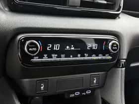 Toyota Yaris (2025) thumbnail 9