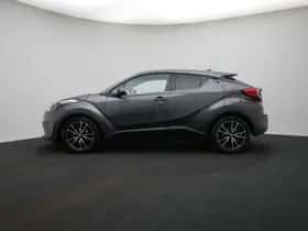 Toyota C-HR (2018) thumbnail 3